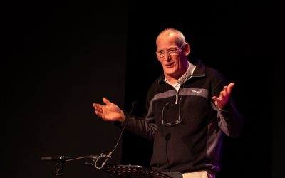 Paul Venderbosch maakt gedicht over Avond van de Zuid-Hollandse Poëzie