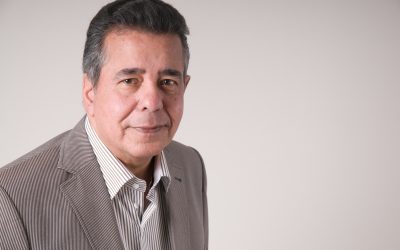 Een avond Zuid-Amerikaanse cultuur met gitarist/zanger Raymundo Valverde