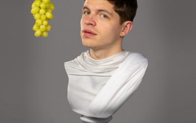 Anti-held Thjum Arts in Theater ‘t Web